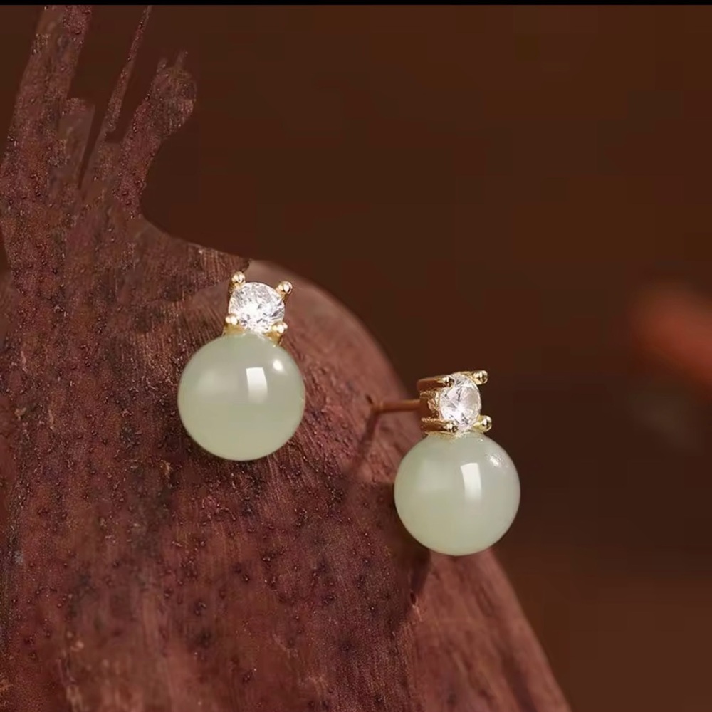 Elegant Gold and Jade Stud Earrings